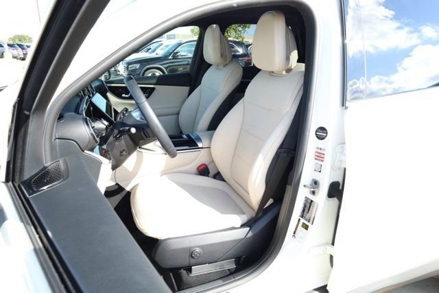 New 2025 Mercedes-Benz GLC 300 image 21