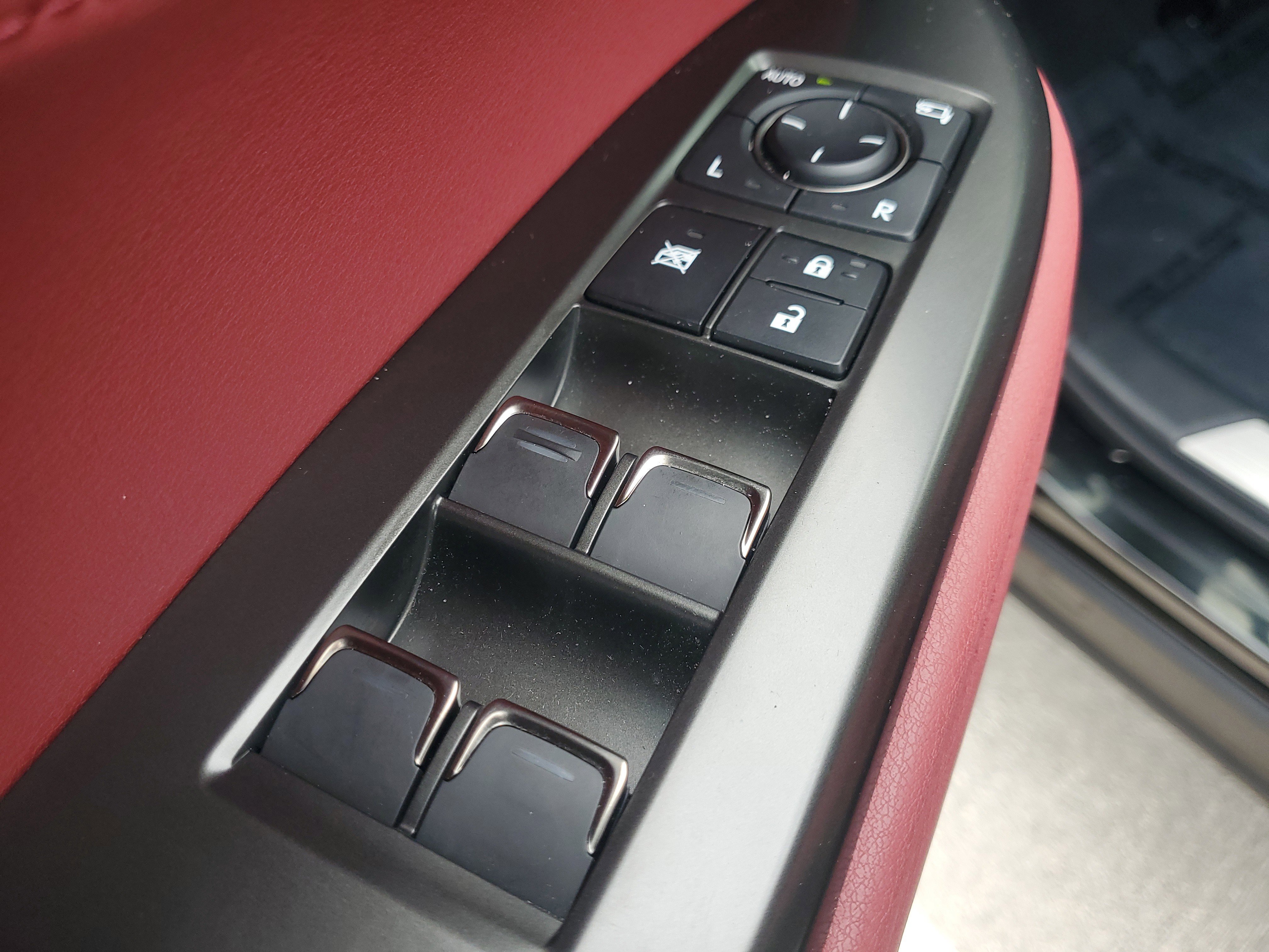 Used 2025 Lexus NX 250 FWD w/ Towing Package (2000 Lbs) image 23