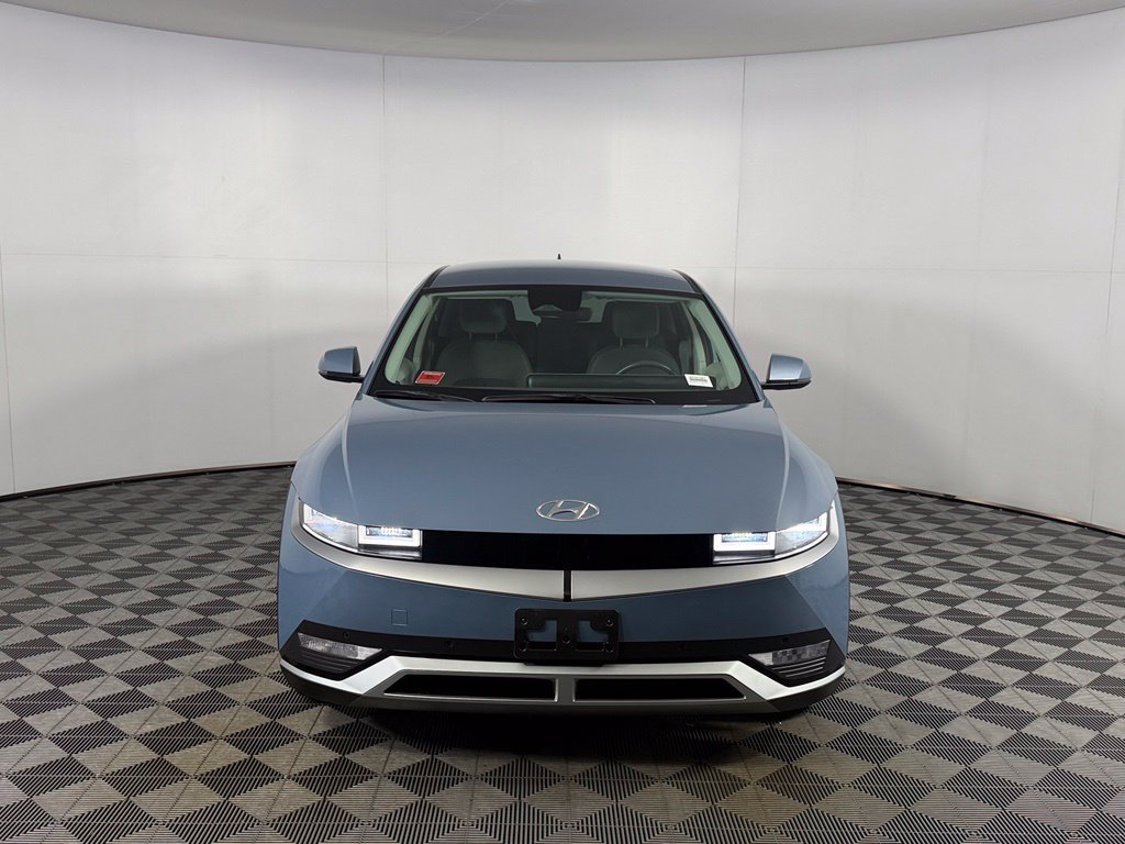 Used 2024 Hyundai Ioniq 5 SEL RWD image 2