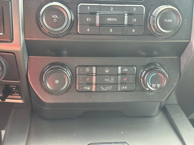 Used 2019 Ford F150 XLT w/ Equipment Group 302A Luxury AWD/4WD image 17