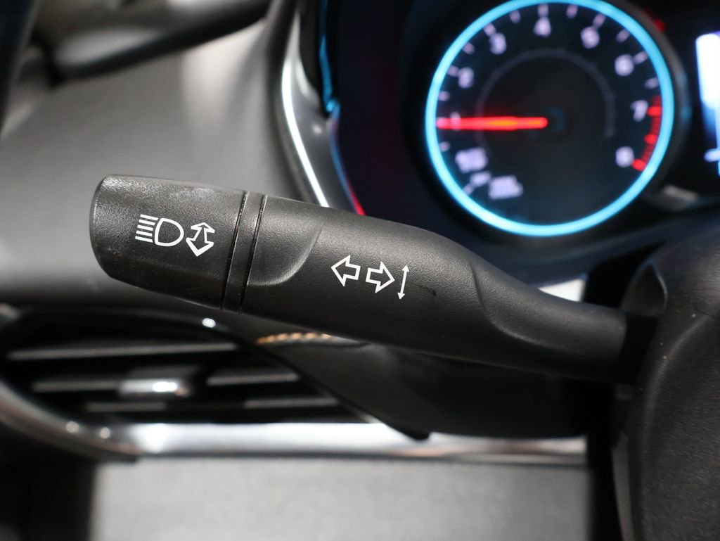 Used 2019 Chevrolet Traverse LT image 38