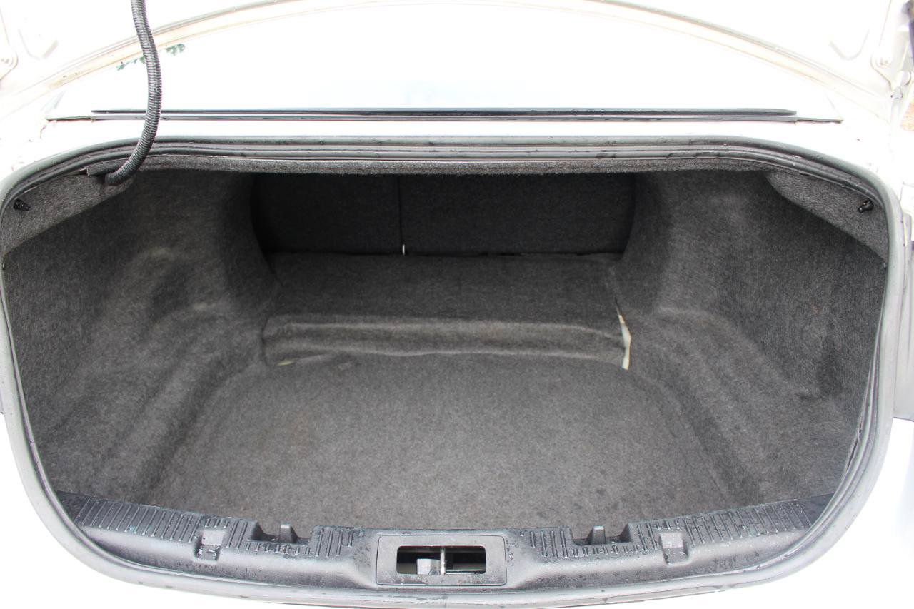 Used 2019 Ford Taurus Limited FWD image 42