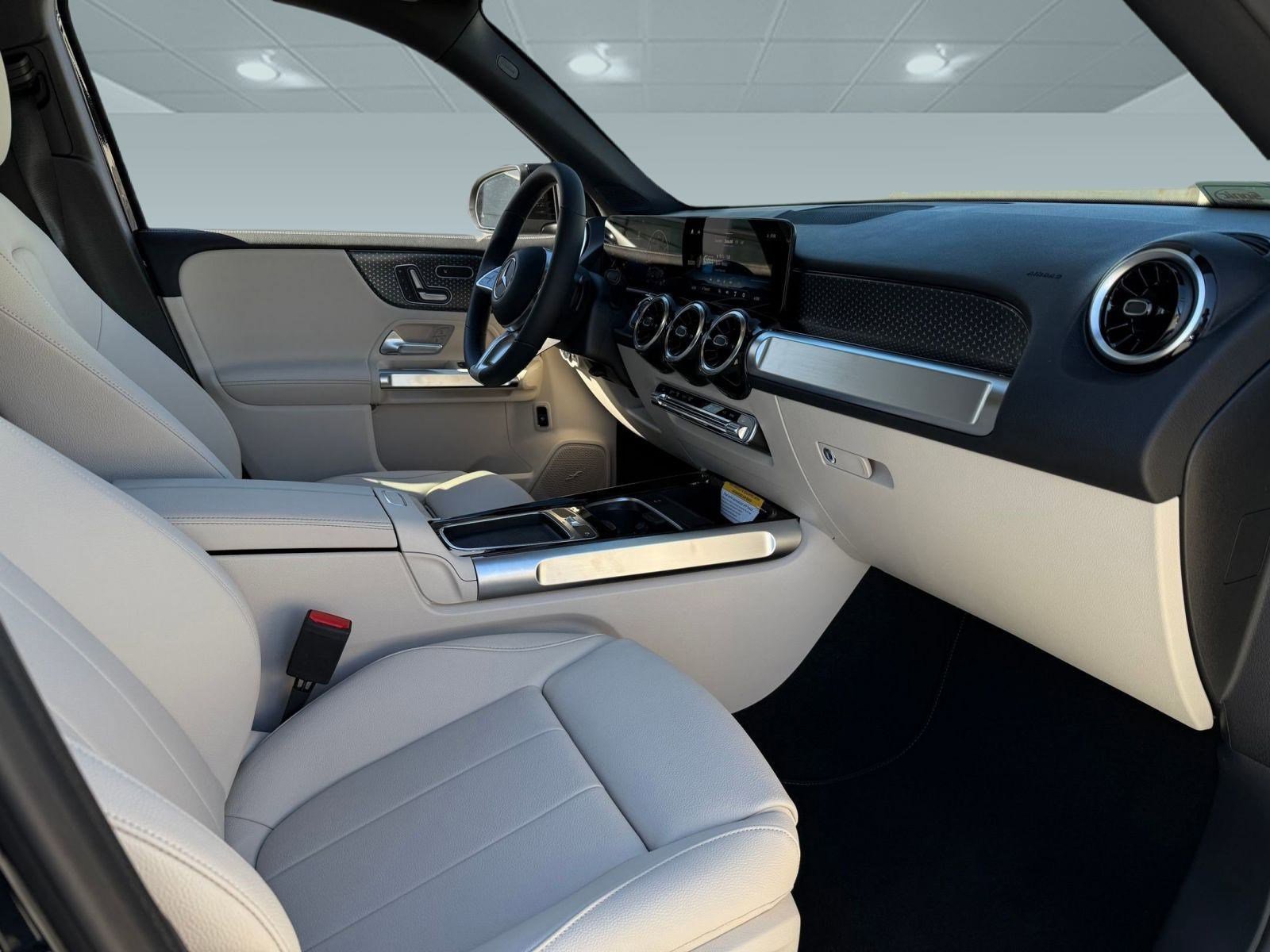 New 2026 Mercedes-Benz GLB 250 image 17