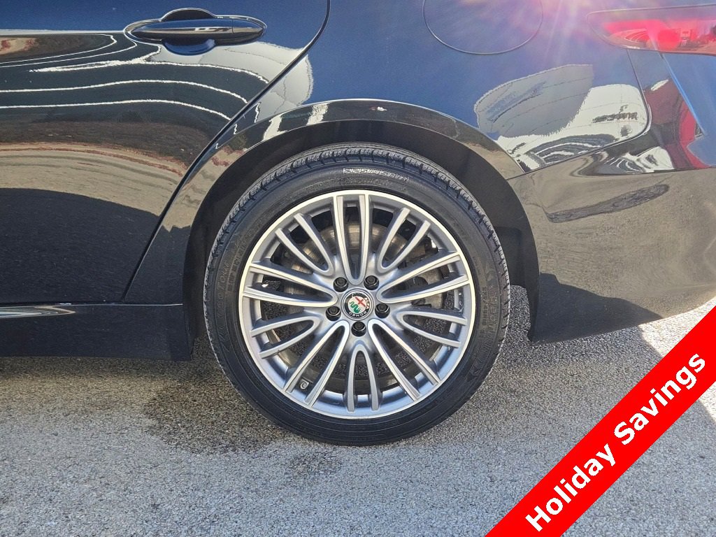 Used 2019 Alfa Romeo Giulia Ti w/ Quick Order Package 22X Lusso image 14