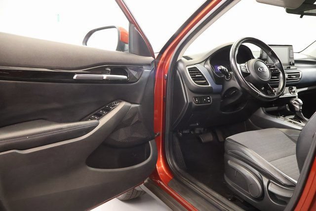 Used 2021 Kia Seltos S AWD/4WD image 9