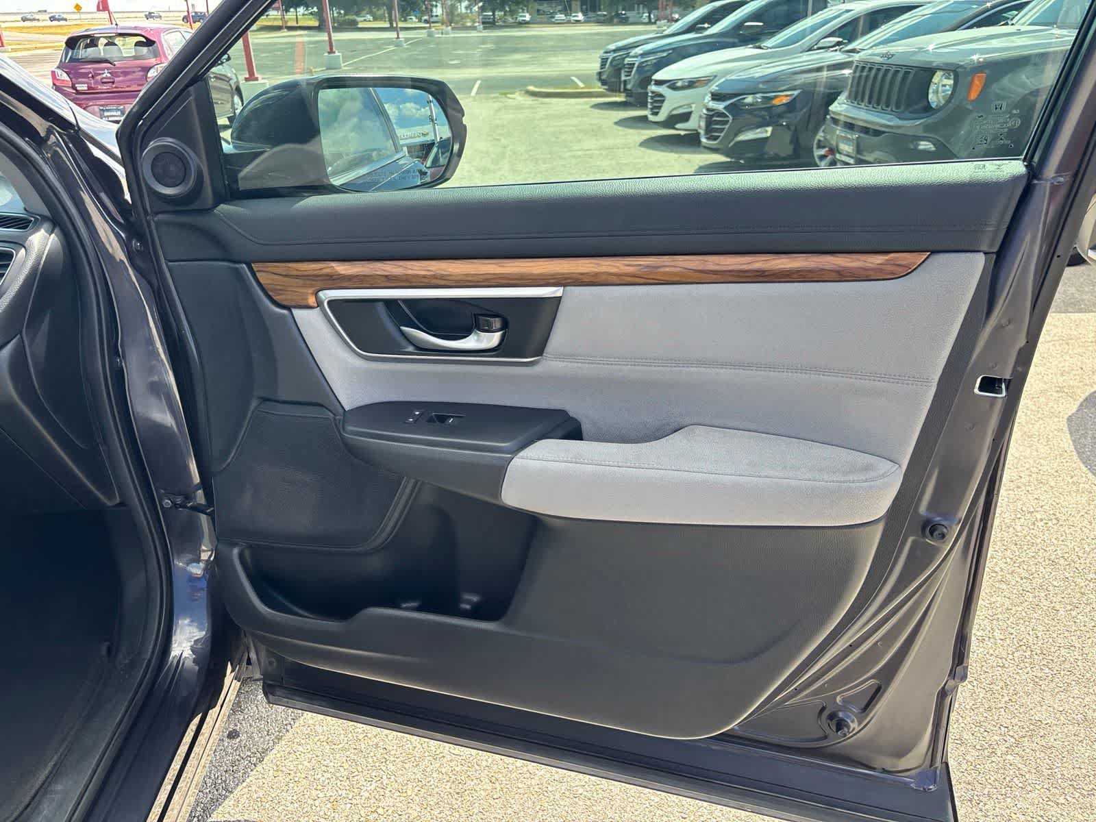 Used 2019 Honda CR-V EX image 8