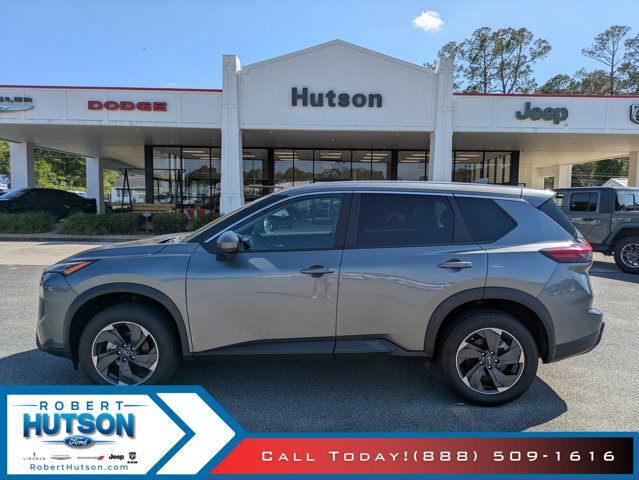 Used 2024 Nissan Rogue SV