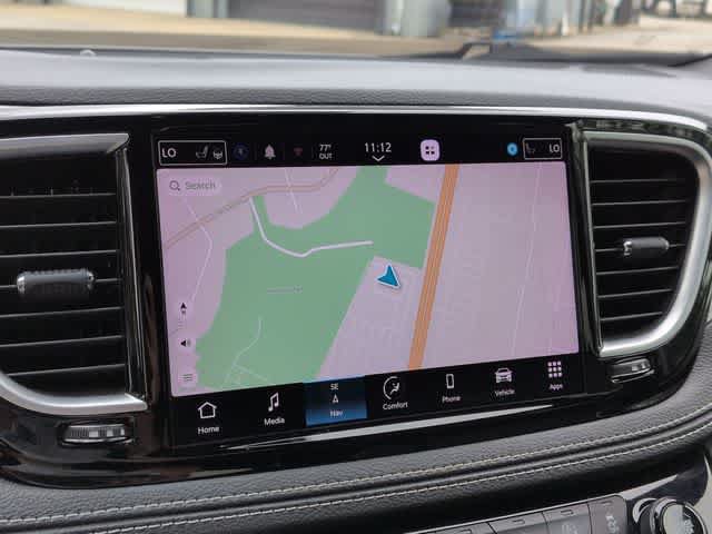 Used 2022 Chrysler Pacifica Limited w/ Uconnect Theater Family Group AWD/4WD image 30