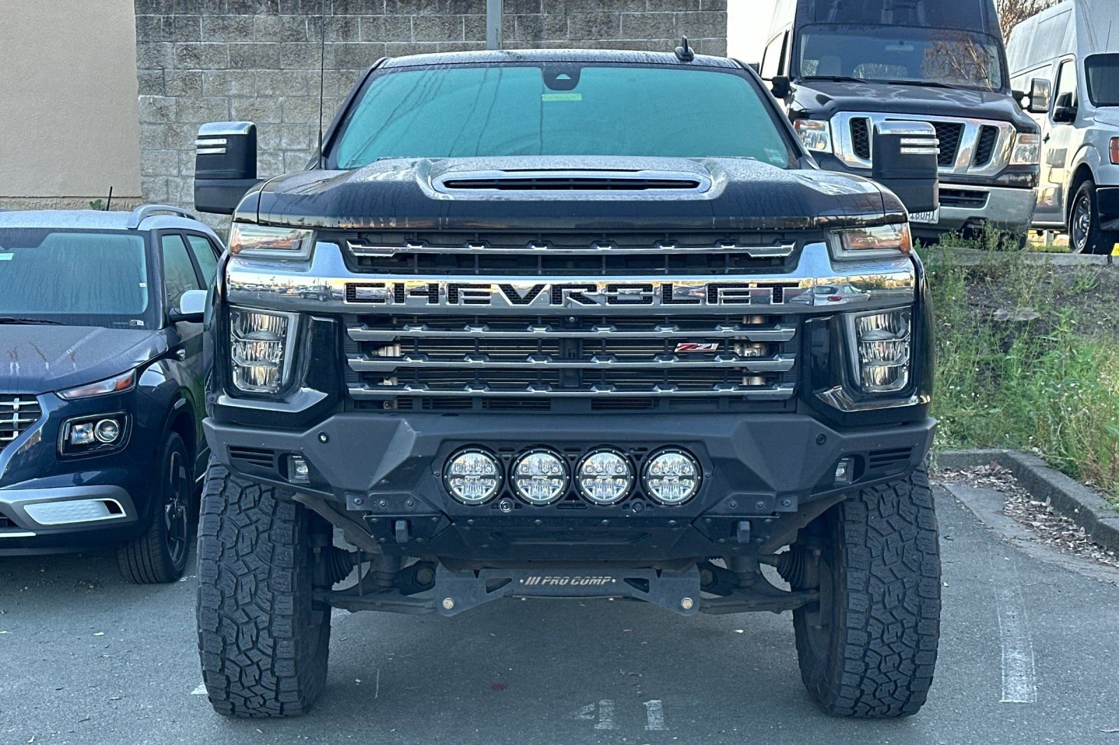 Used 2020 Chevrolet Silverado 3500 LTZ w/ LTZ Plus Package image 3