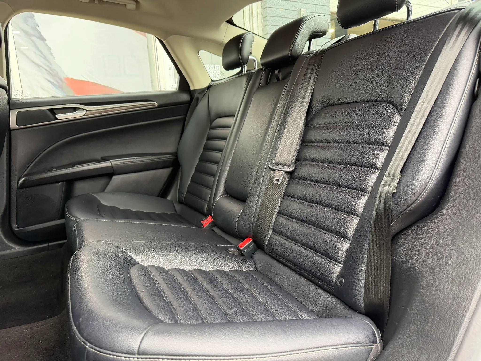 Used 2020 Ford Fusion SEL image 12