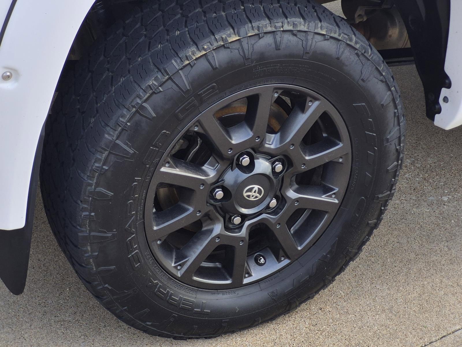Used 2021 Toyota Tundra SR5 w/ Trail Edition AWD/4WD image 7