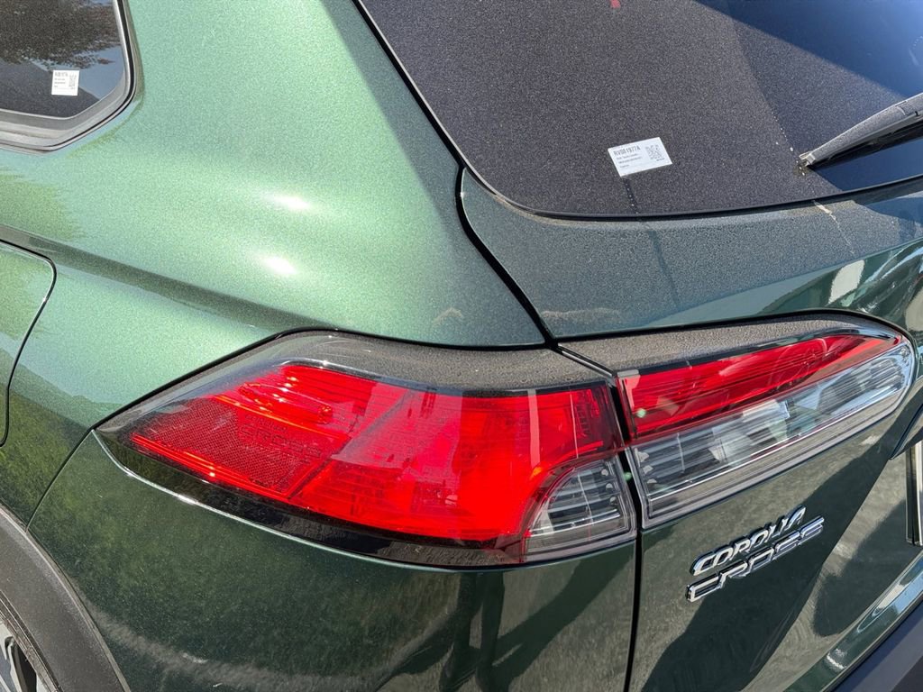 Used 2024 Toyota Corolla Cross XLE image 35