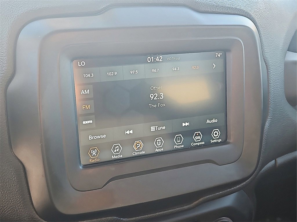 Used 2020 Jeep Renegade Latitude image 22