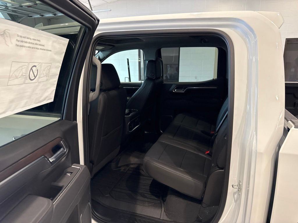 New 2026 GMC Sierra 1500 SLT w/ SLT Premium Plus Package AWD/4WD image 17