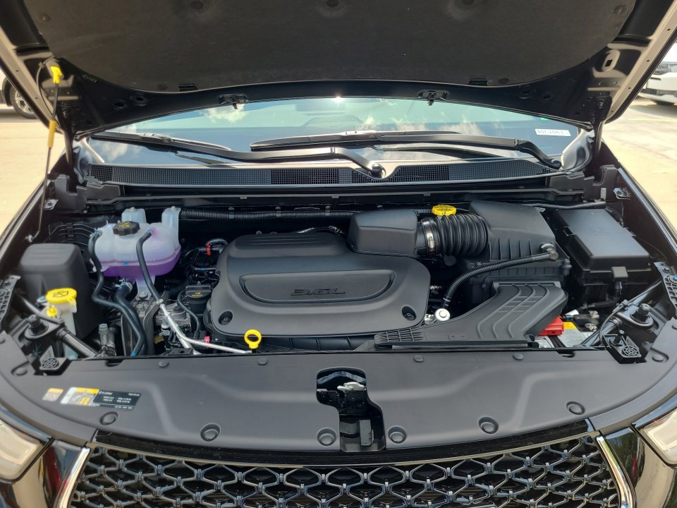 New 2025 Chrysler Pacifica Select image 16