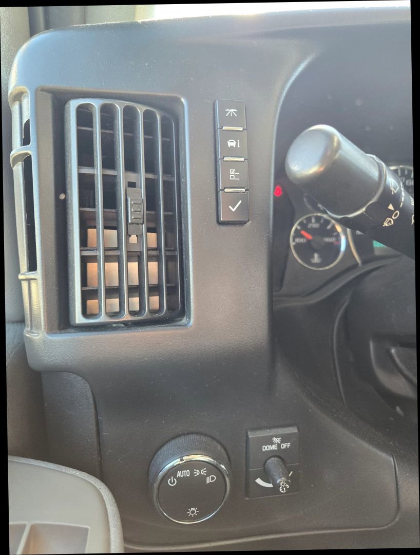 Used 2016 GMC Savana 3500 LS image 22