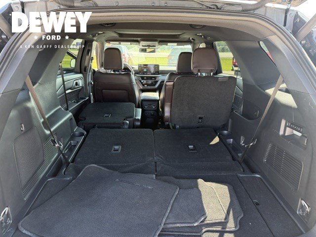 Used 2025 Ford Explorer Platinum w/ LUX Leather Package AWD/4WD image 32