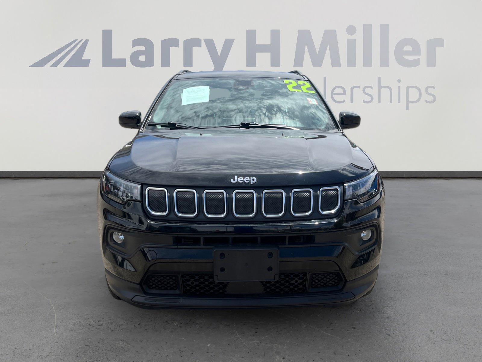 Certified 2022 Jeep Compass Latitude image 8