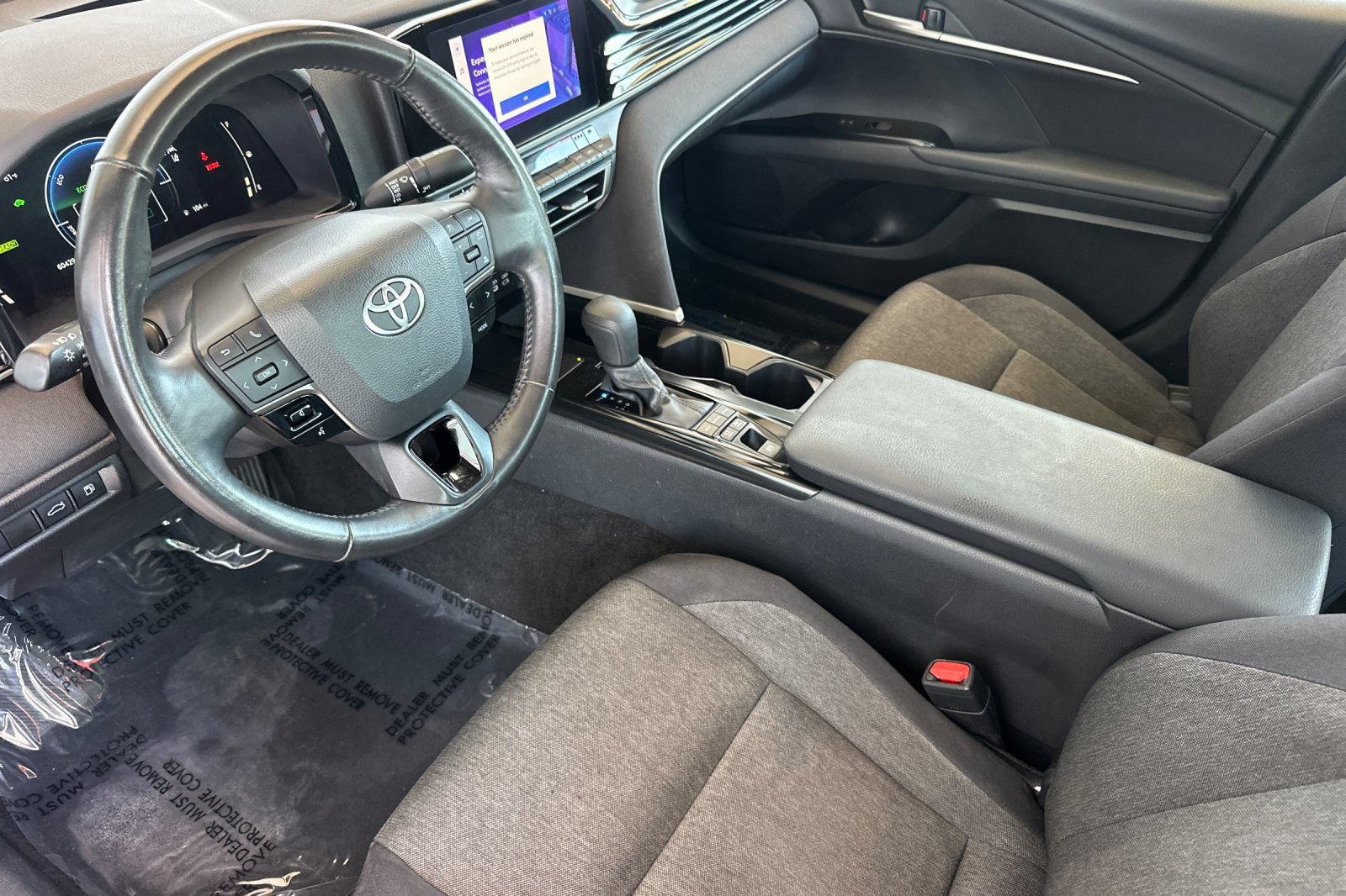 Used 2025 Toyota Camry LE AWD/4WD image 12