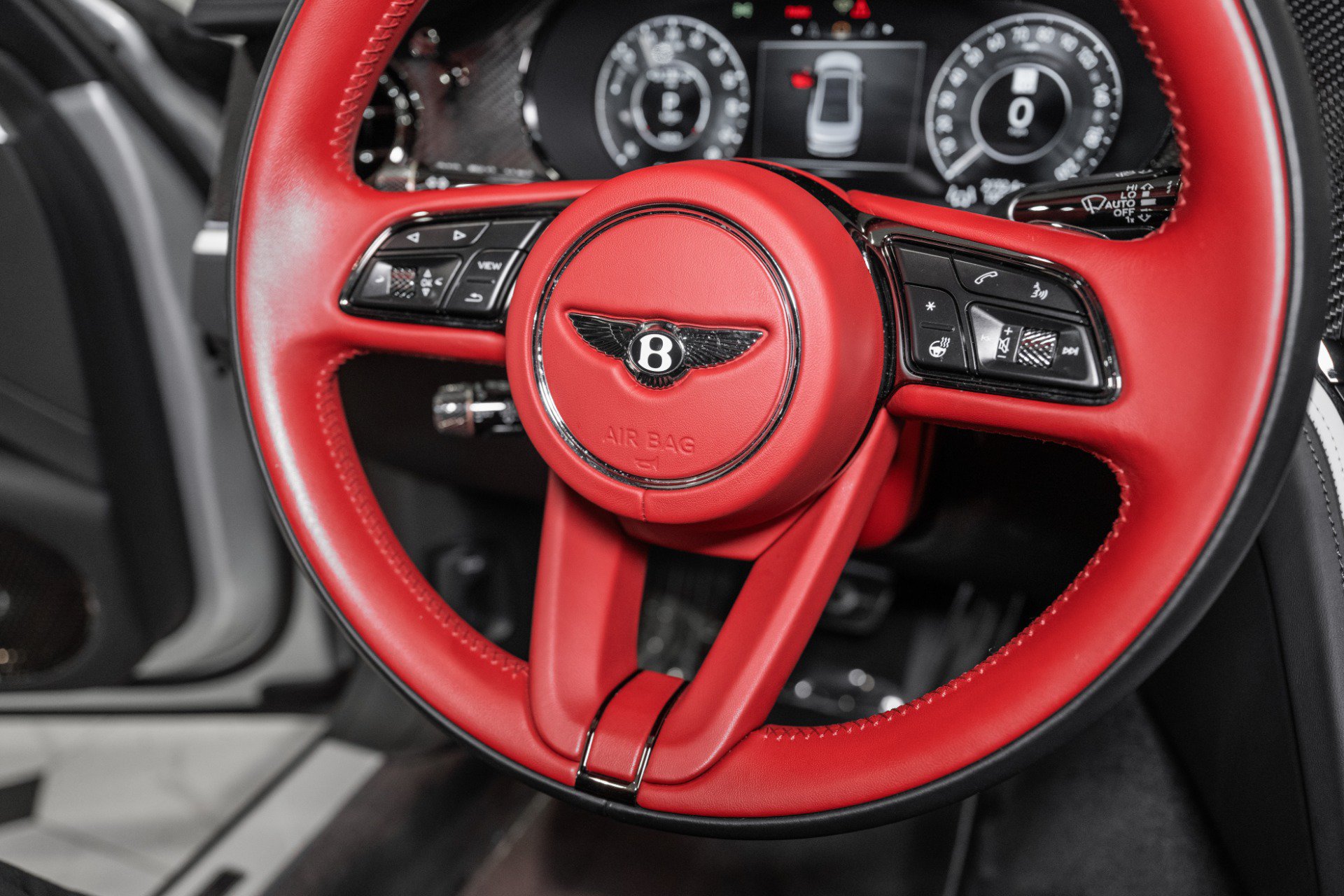 Used 2025 Bentley Flying Spur Plug-In Hybrid AWD/4WD image 58