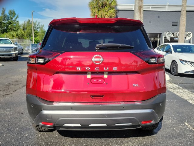 Used 2023 Nissan Rogue SL FWD image 5