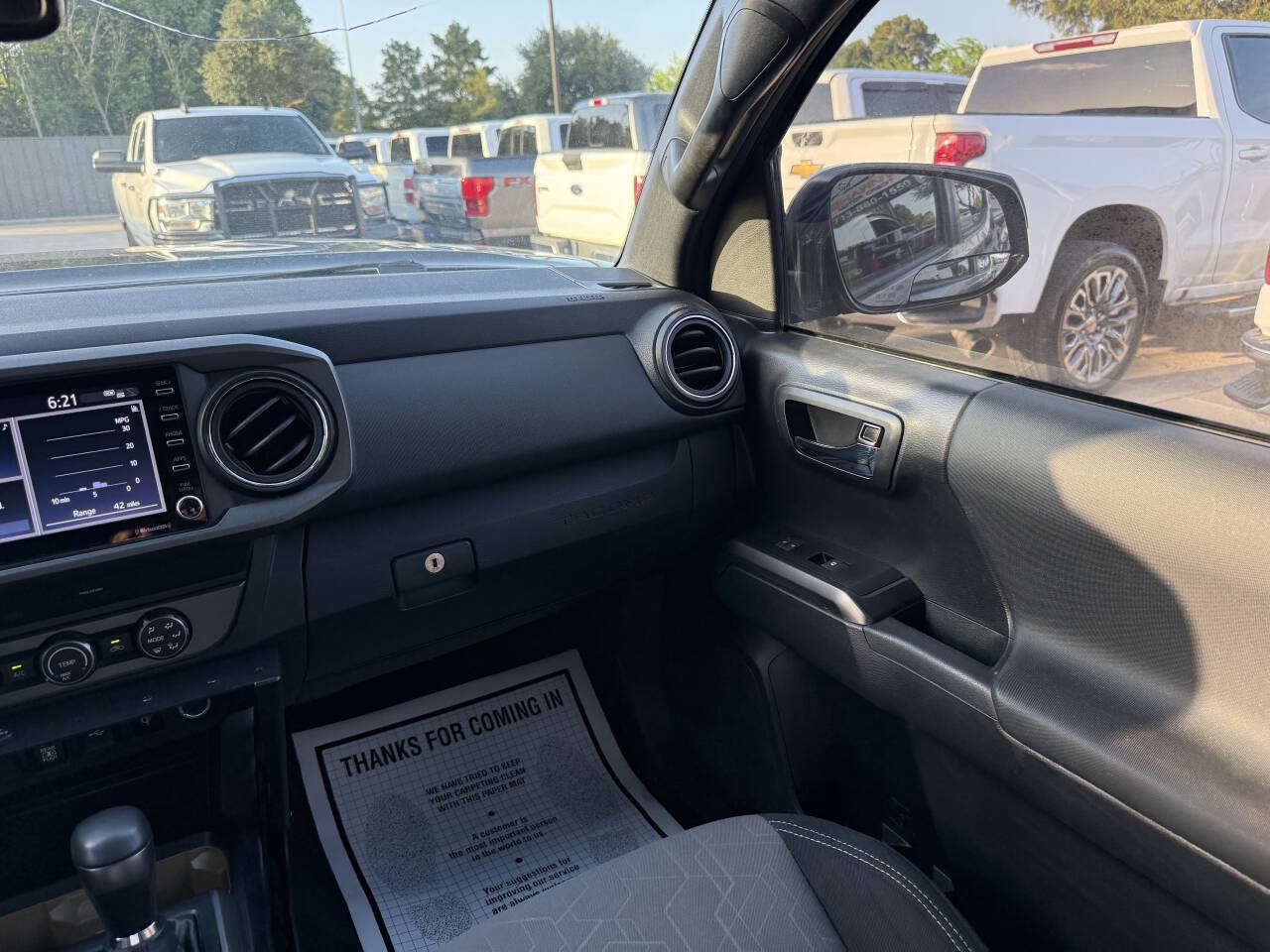 Used 2020 Toyota Tacoma TRD Off-Road AWD/4WD image 20