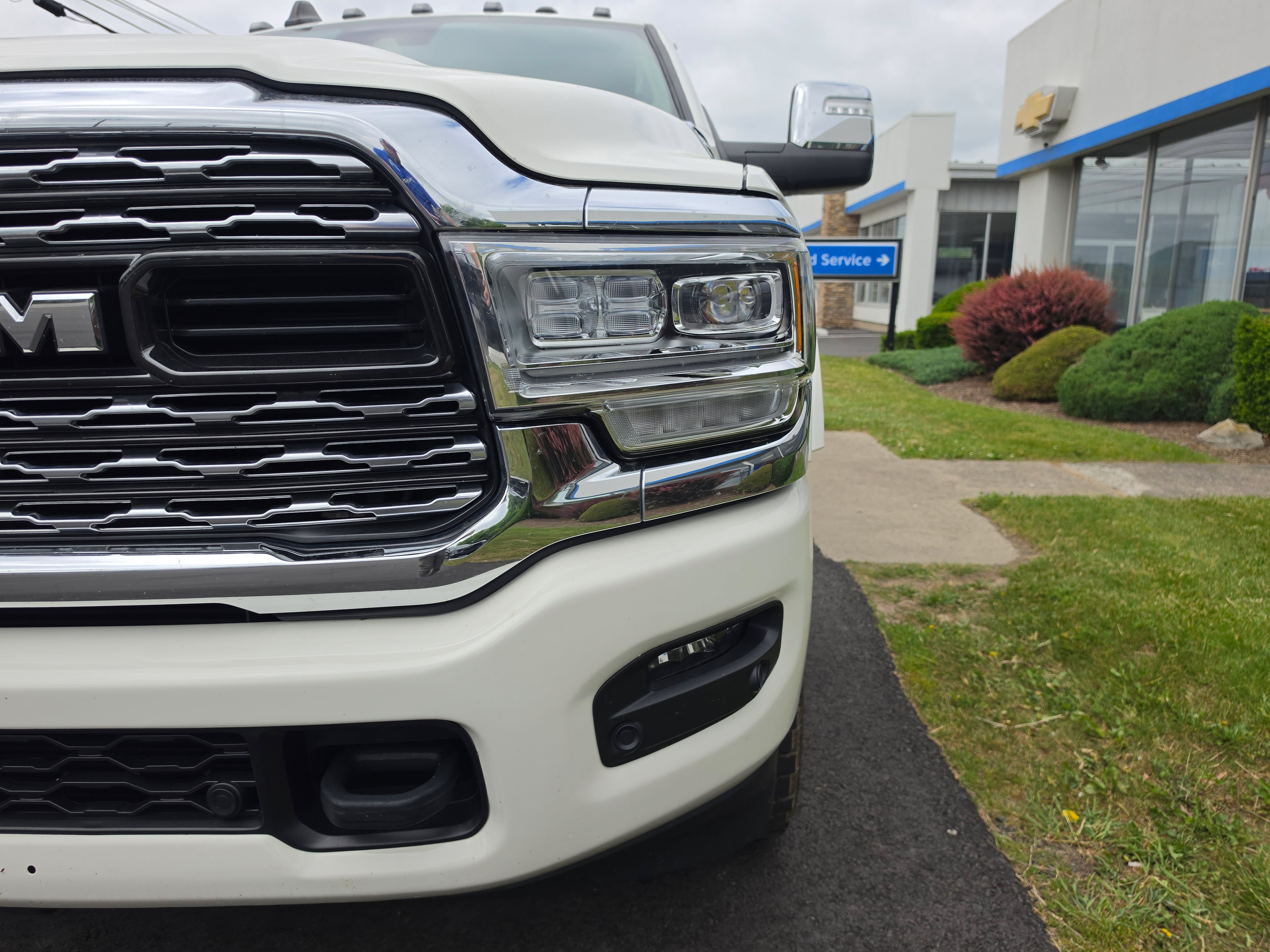 Used 2023 RAM 2500 Limited AWD/4WD image 10