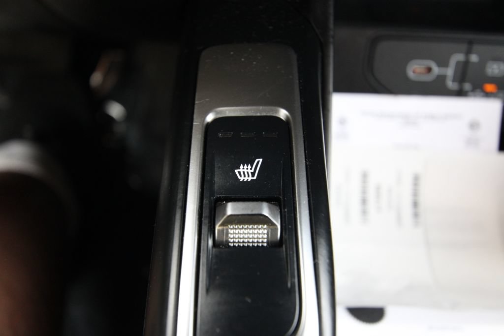 Used 2024 Kia Sorento S FWD image 14