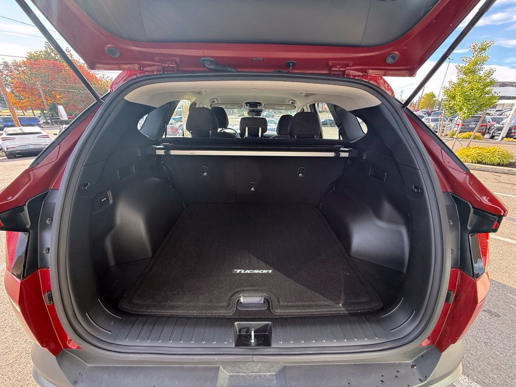 Certified 2025 Hyundai Tucson SE AWD/4WD image 11