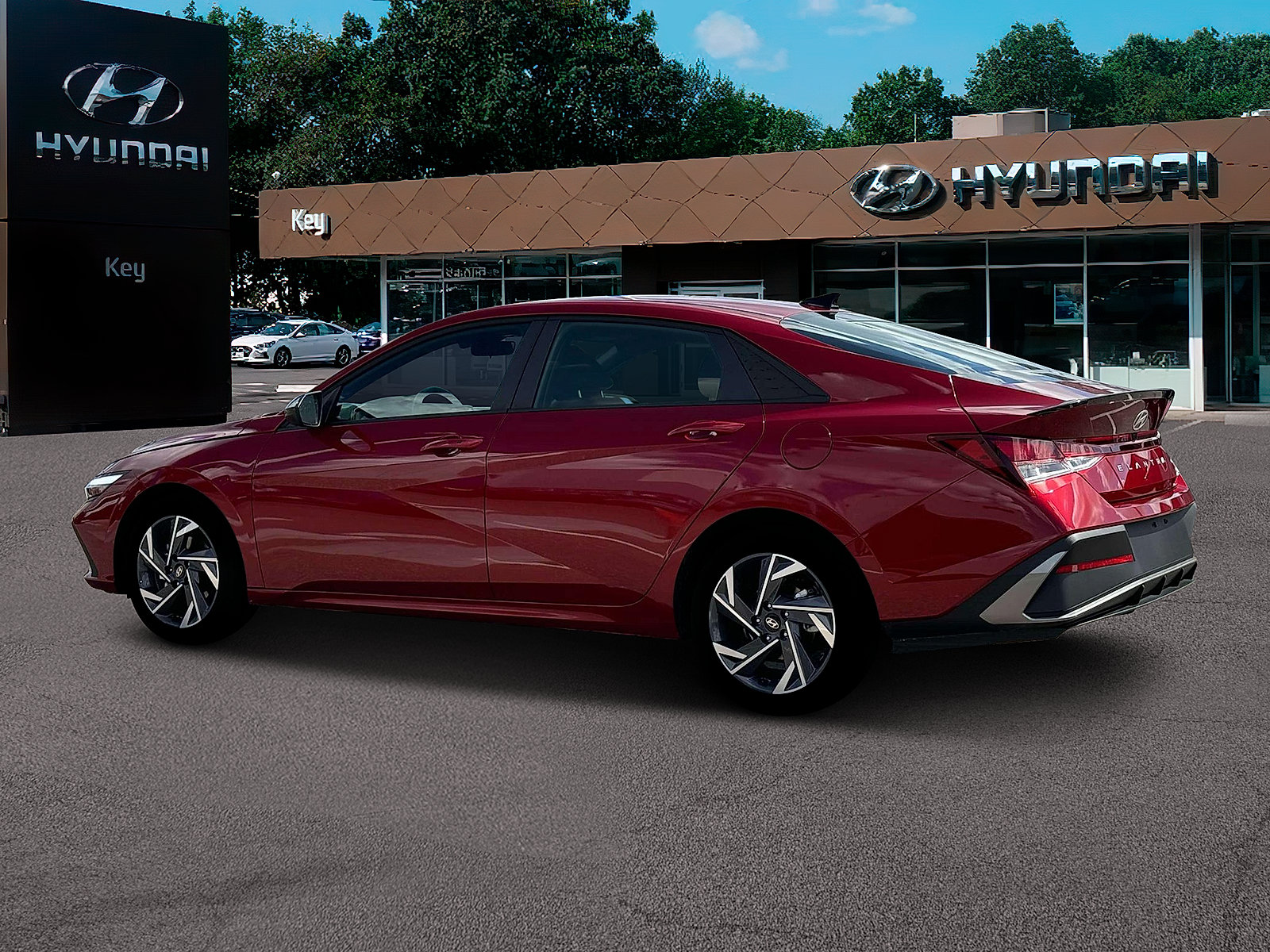 Certified 2025 Hyundai Elantra Sport FWD image 4