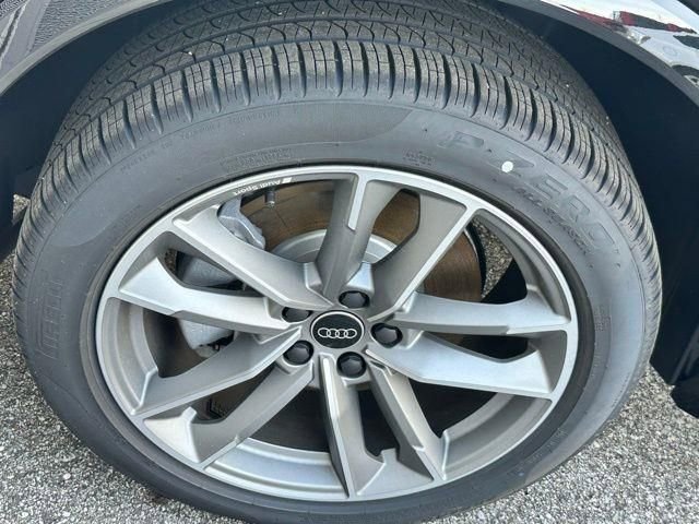 New 2025 Audi Q3 2.0T Premium image 35