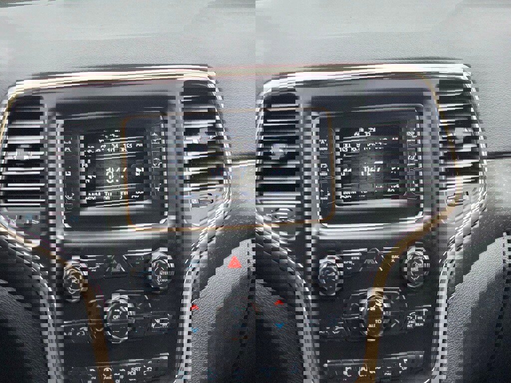 Used 2017 Jeep Grand Cherokee Laredo w/ Quick Order Package 23E image 12