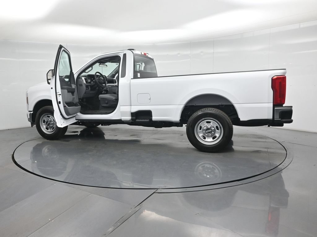 New 2026 Ford F350 XL w/ XL Chrome Package RWD image 25
