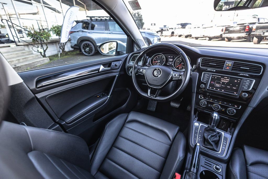 Used 2017 Volkswagen Golf SEL image 22