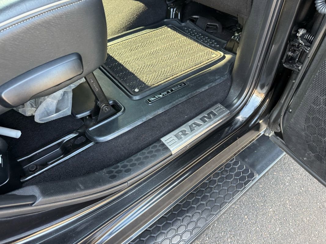 Used 2018 RAM 2500 Limited image 23