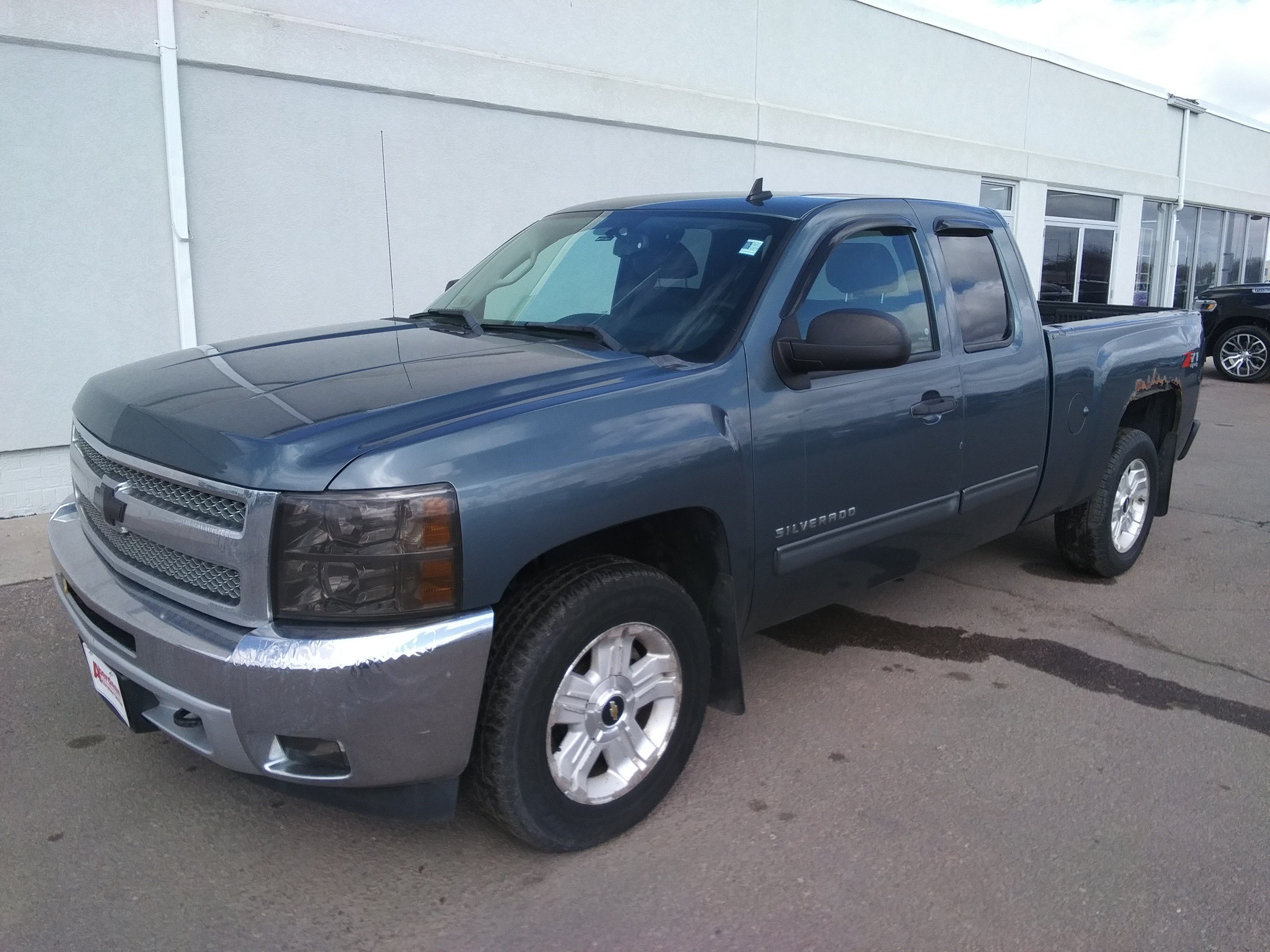 Used 2013 Chevrolet Silverado 1500 LT w/ All-Star Edition AWD/4WD image 2