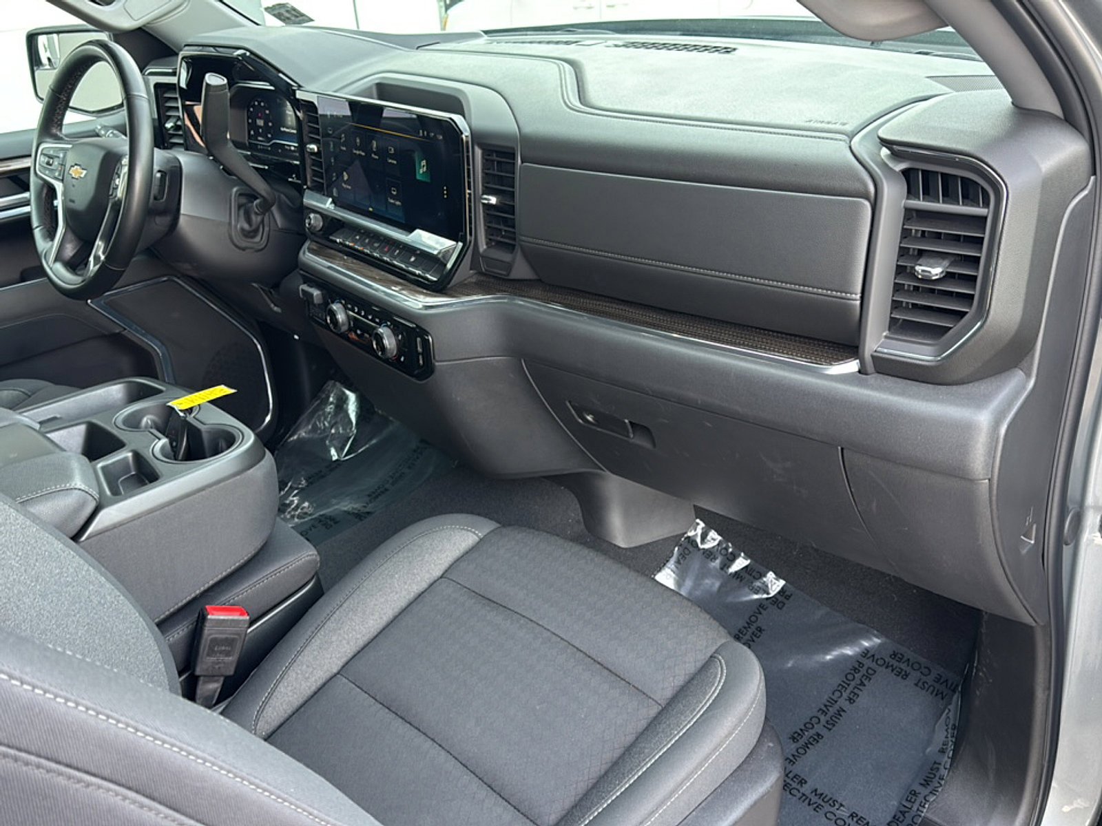 Used 2025 Chevrolet Silverado 1500 LT image 11