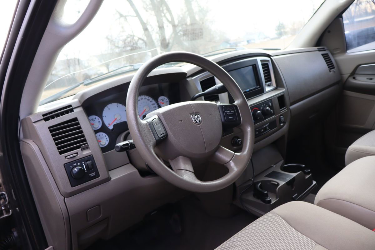 Used 2009 Dodge Ram 2500 Truck SLT image 15