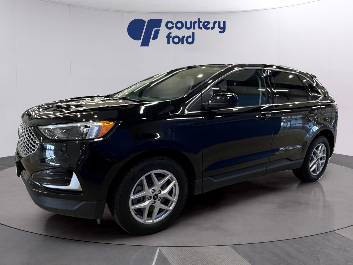 Used 2024 Ford Edge SEL image 4