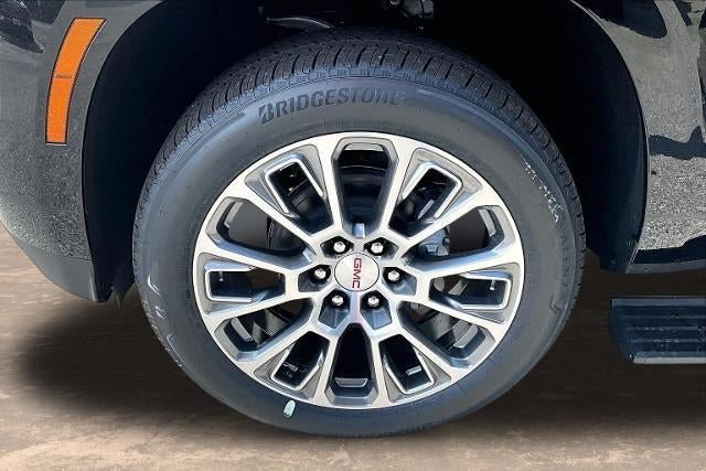 New 2026 GMC Yukon Denali w/ Denali Reserve Package AWD/4WD image 10