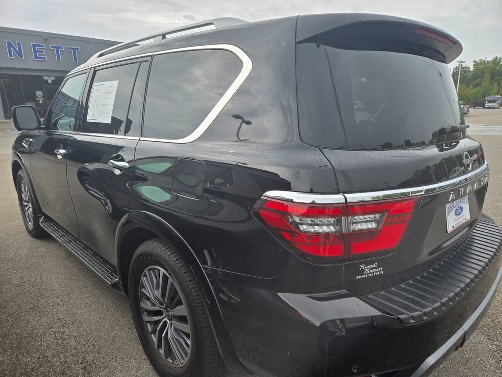 Used 2024 Nissan Armada SL w/ Captain's Chairs Package image 3