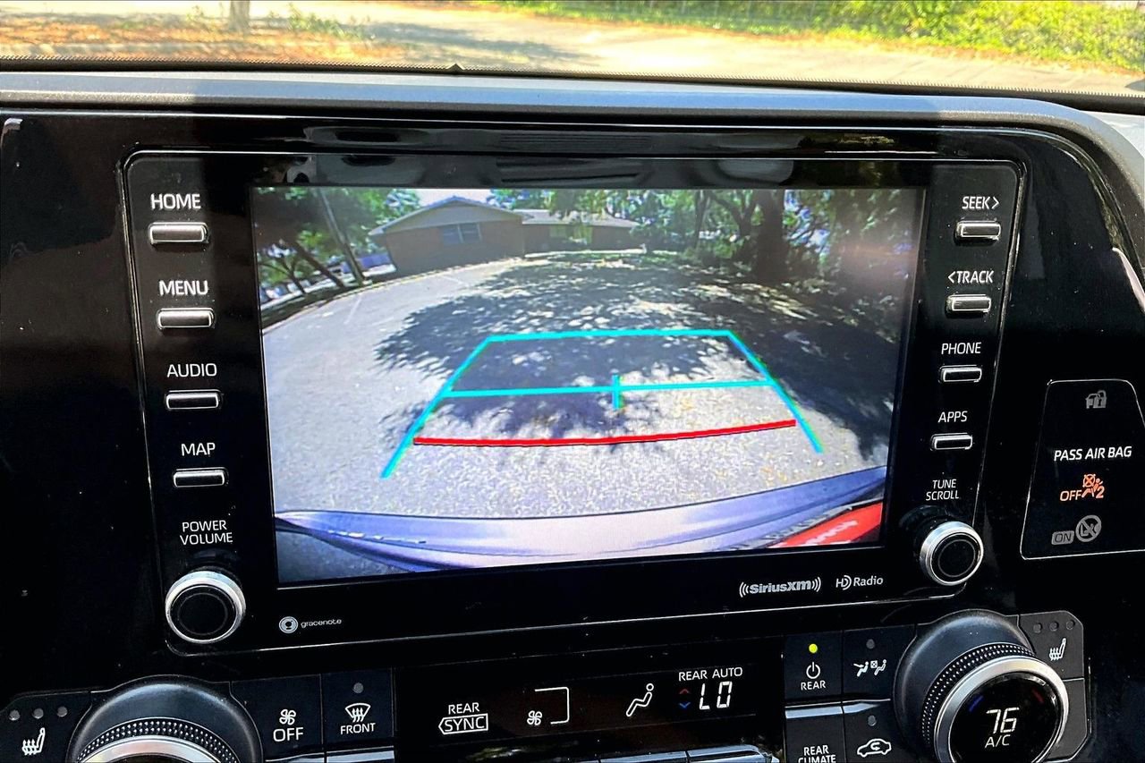 Used 2022 Toyota Highlander XLE image 13