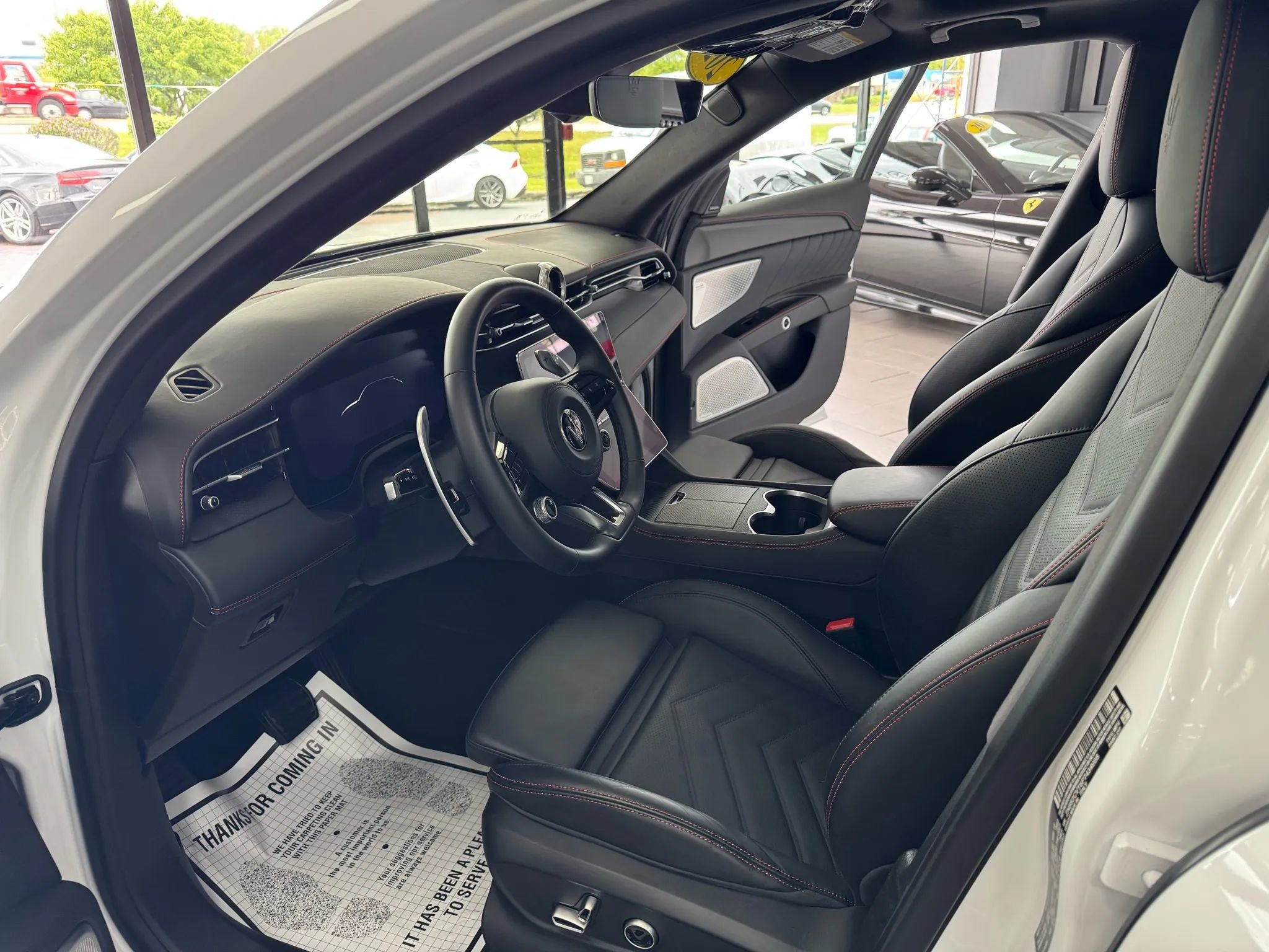 Used 2023 Maserati Grecale Trofeo image 9