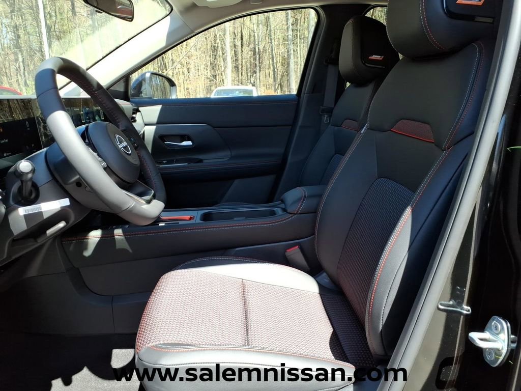 New 2026 Nissan Kicks SR w/ SR Premium Package AWD/4WD image 9