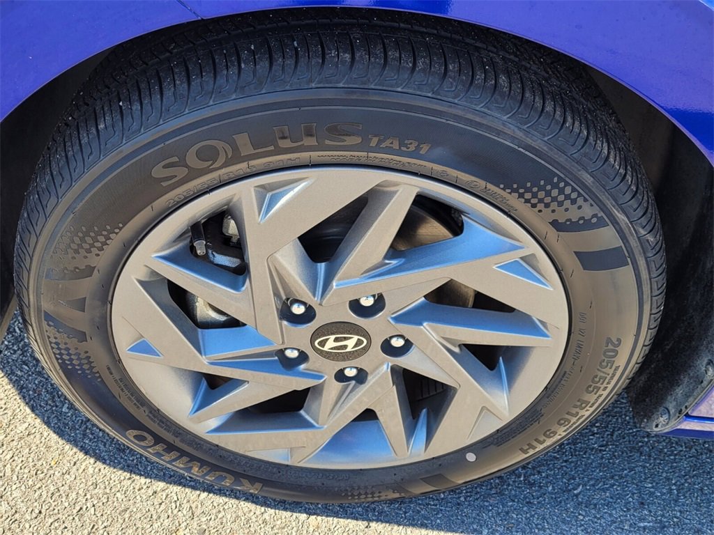 Used 2024 Hyundai Elantra SEL image 14
