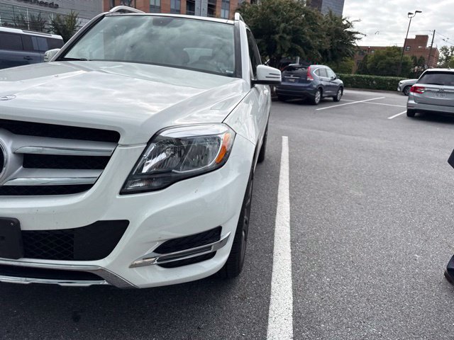 Used 2015 Mercedes-Benz GLK 350 4MATIC image 8