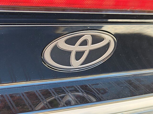 New 2026 Toyota Prius Plug-In Hybrid FWD image 31