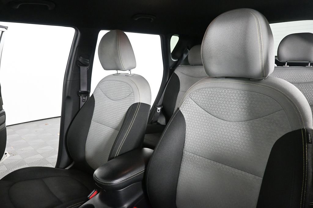 Used 2015 Kia Soul + image 5