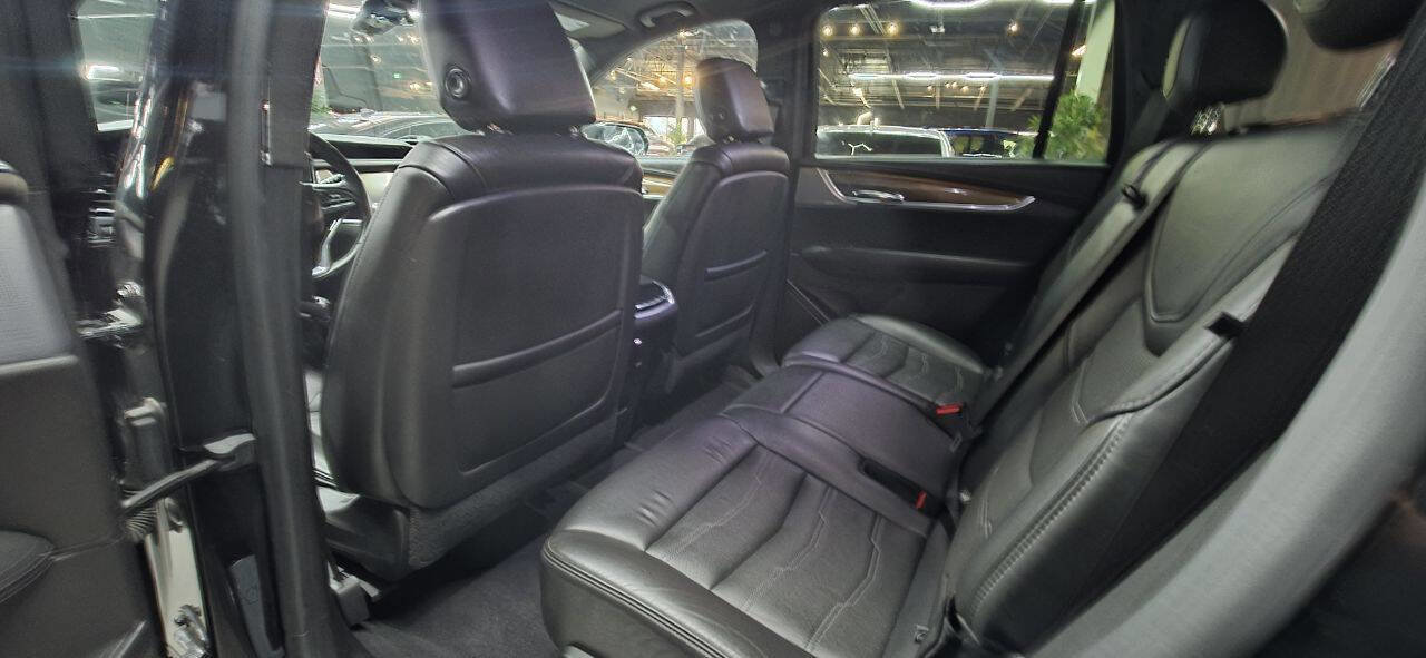 Used 2020 Cadillac XT6 Premium Luxury w/ Platinum Package AWD/4WD image 22