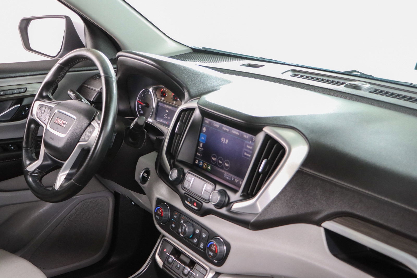 Used 2023 GMC Terrain SLT AWD/4WD image 25